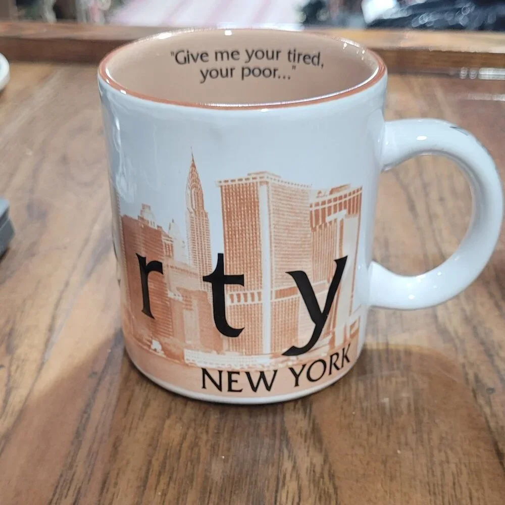 Statue Of Liberty New‎ York Souvenir Coffee Cup Mug- Tan White Skyscraper